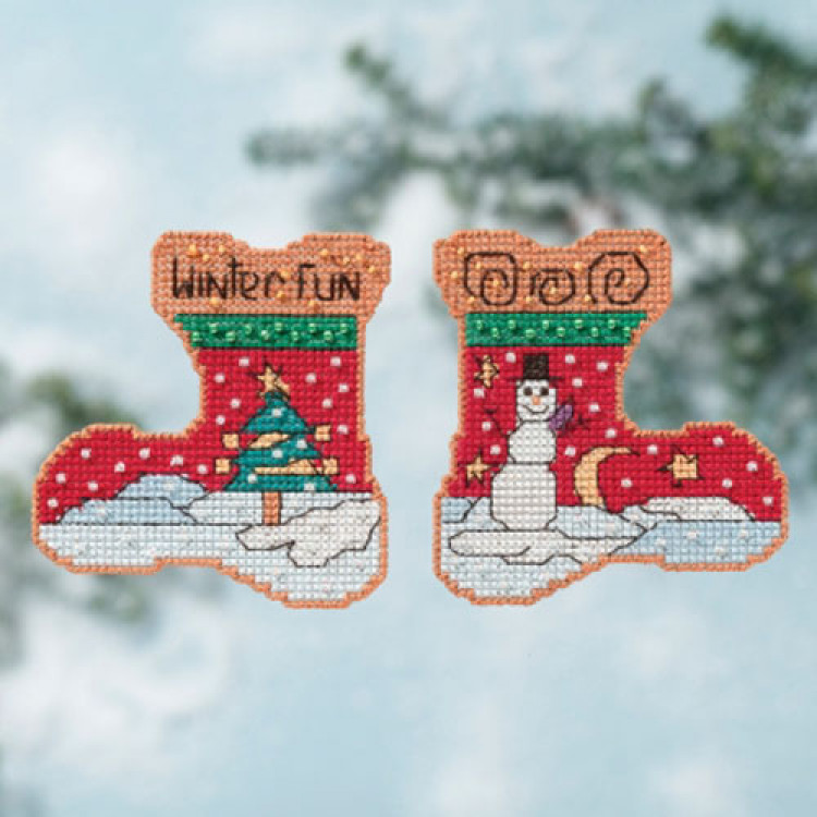Winter Fun Stockings cross stitch/beading kit